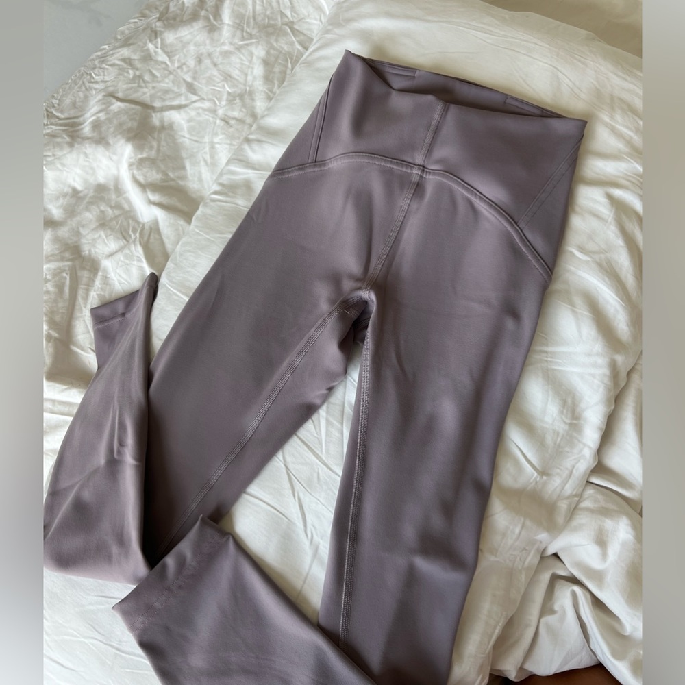 🦄 NWOT Lululemon Instill High-Rise Tight 25" - Violet Verbena 🦄